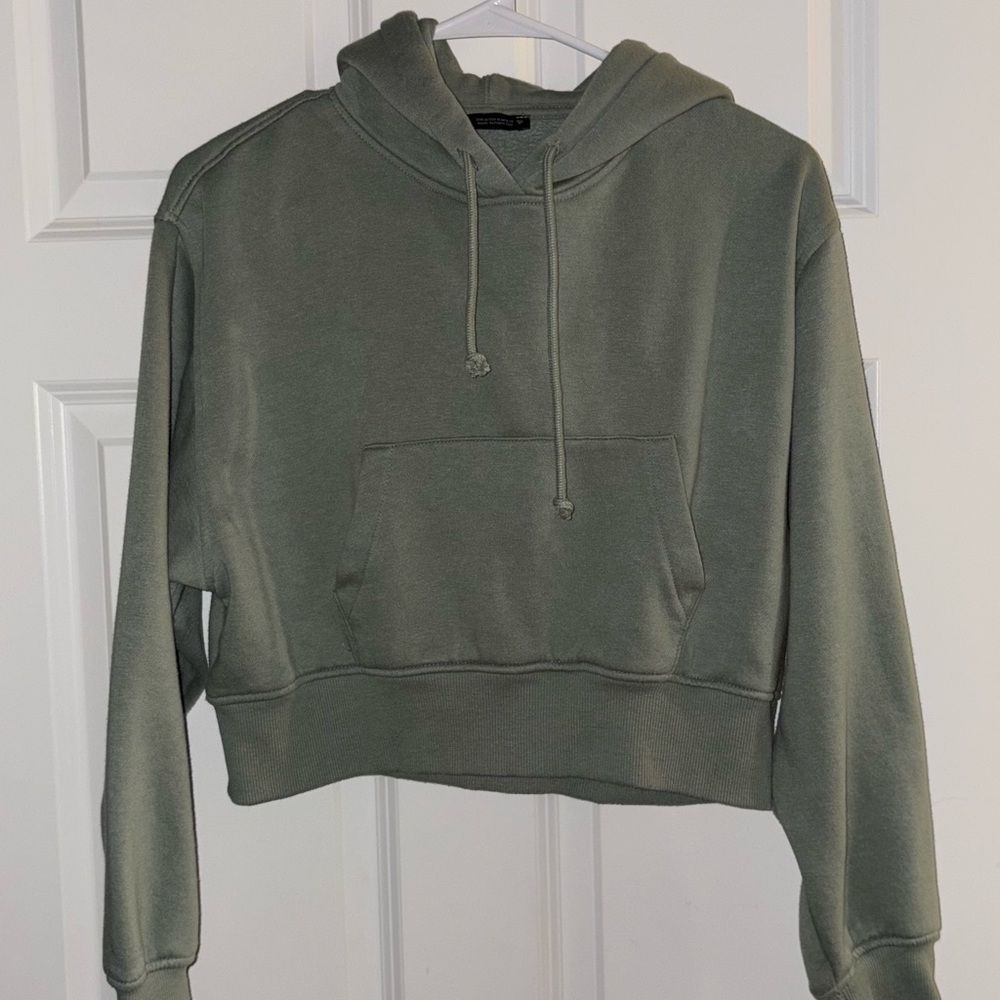 Zara Green Relaxed Cropped Hoodie